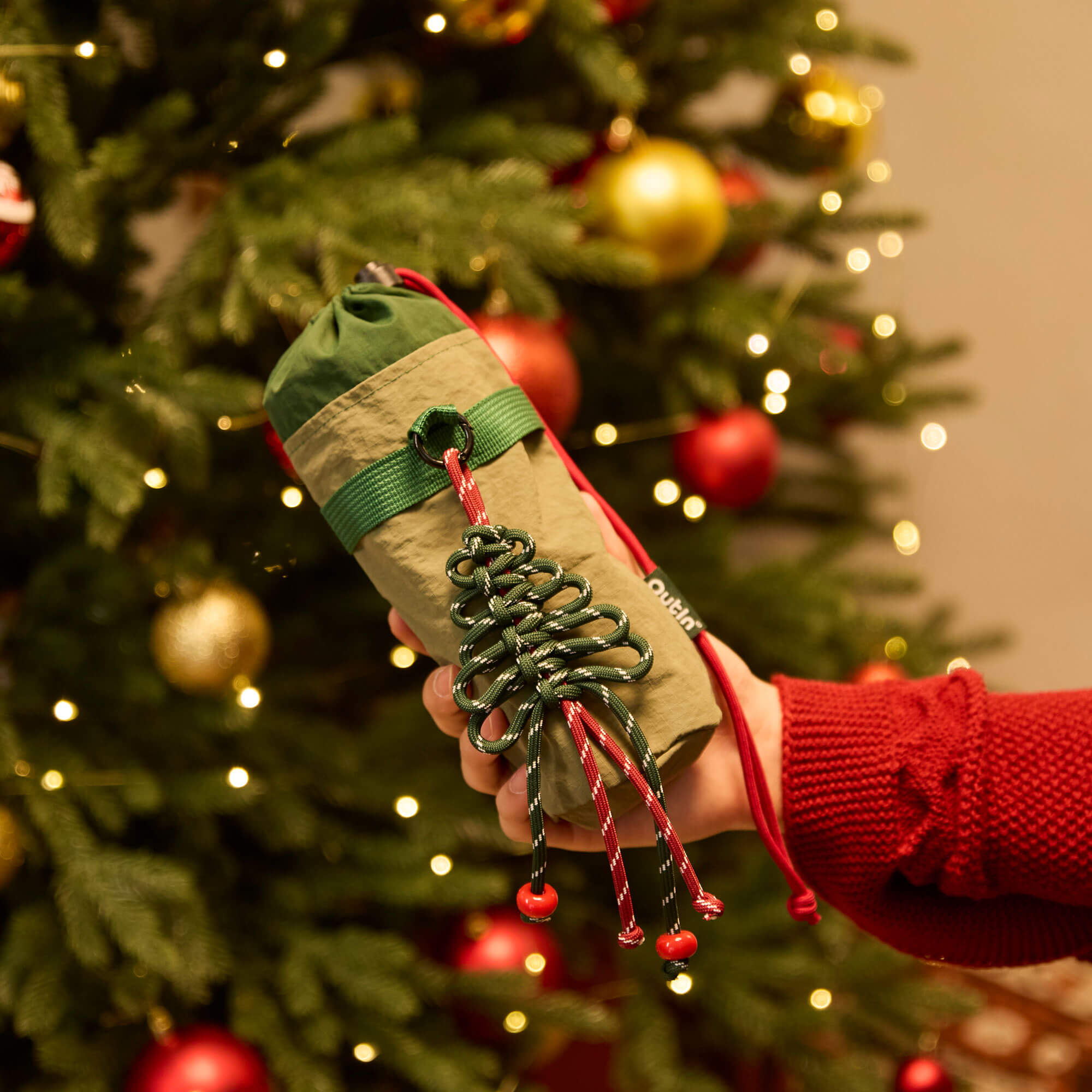 OutIn Mino 2025 Set De Regalo Navideño